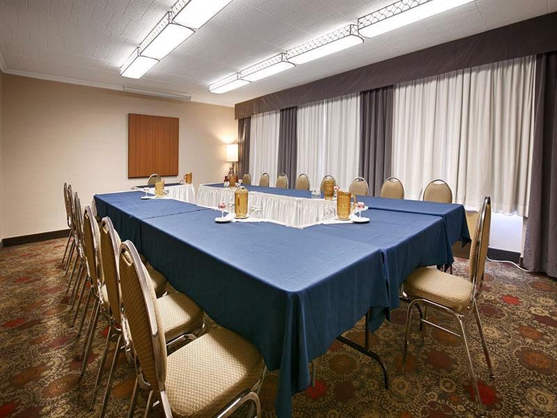 Western & Conference Centre Hotel